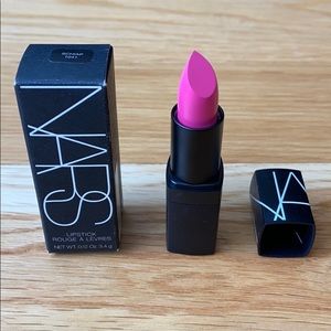 NARS Matte Lipstick in Schiap